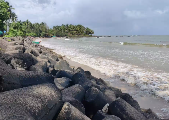 Chivla beach, Sindhudurg, Maharashtra - Vushii.com
